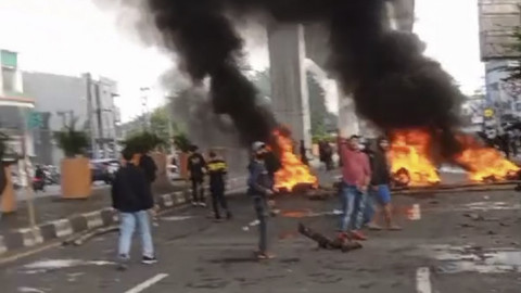 Eksekusi lahan yang dilakukan Pengadilan Negeri (PN) Makassar di salah satu lokasi tanah atau bangunan di Jalan Ap Pettarani, Kota Makassar, Sulawesi Selatan, berakhir ricuh, Kamis (13/2/2025). Foto: Istimewa