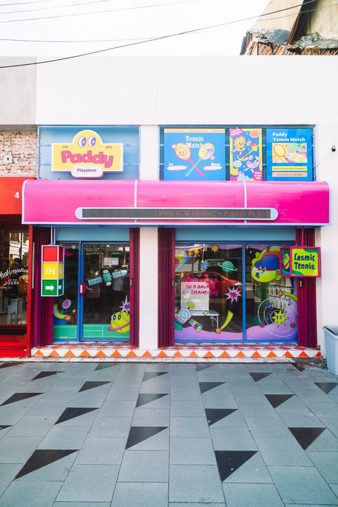 Paddy Playstore tawarkan aktivitas seru merangkai webbing keychain. Foto: Paddy