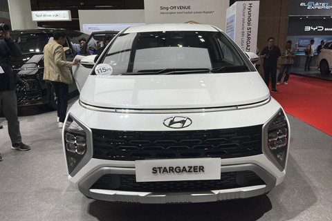 HMID memperkenalkan Hyundai Stargazer Essential Tech di IIMS 2025. Foto: Fitra Andrianto/kumparan