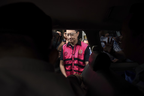 Tom Lembong di Kejaksaan Negeri Jakarta Pusat, Jumat (14/2/2025). Foto: Indrianto Eko Suwarso/ANTARA FOTO