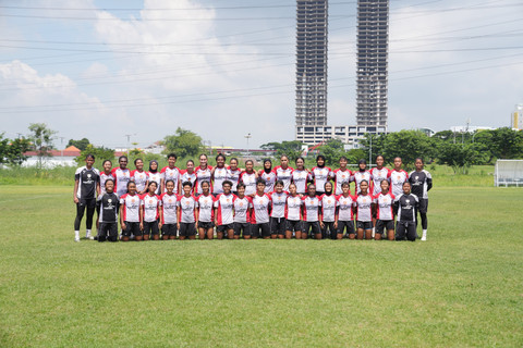 Timnas Wanita Indonesia tengah melakoni sesi pemusatan latihan (TC) di Surabaya jelang lawan Arab Saudi. Foto: PSSI