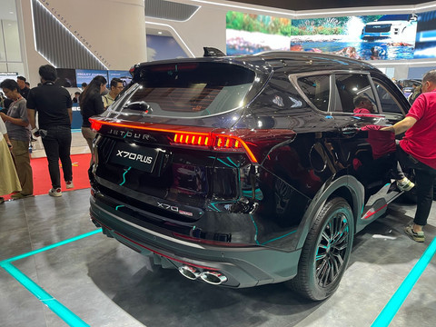 Jetour X70 Plus di IIMS 2025. Foto:  Fitra Andrianto/ kumparan