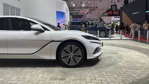 Denza Z9 GT di IIMS 2025. Foto: Fitra Andrianto/kumparan