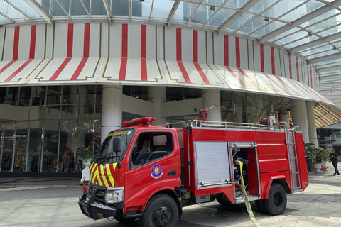 Suasana salah satu gedung yang terjadi kebakaran di kawasan Blok M, Jakarta Selatan, Rabu (19/2/2025). Foto: Luthfi Humam/kumparan