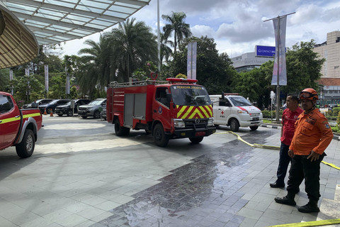 Suasana salah satu gedung yang terjadi kebakaran di kawasan Blok M, Jakarta Selatan, Rabu (19/2/2025). Foto: Luthfi Humam/kumparan