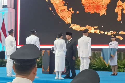 Presiden Prabowo Subianto mimimpin pelantikan Kepala Daerah di Istana Kepresidenan, Jakarta, Kamis (20/2/2025). Foto: Zamachsyari/kumparan