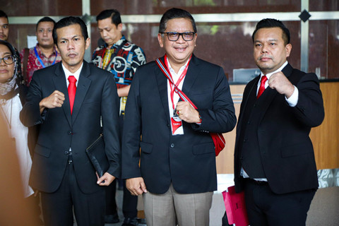 Sekjen PDIP Hasto Kristiyanto memenuhi panggilan pemeriksaan di Gedung Merah Putih KPK, Jakarta, Kamis (20/2/2025). Foto: Iqbal Firdaus/kumparan