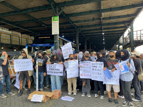 Massa aksi 'Jogja Memanggil' berkumpul di Parkir Abu Bakar Ali. Foto: Resti Damayanti/Pandangan Jogja