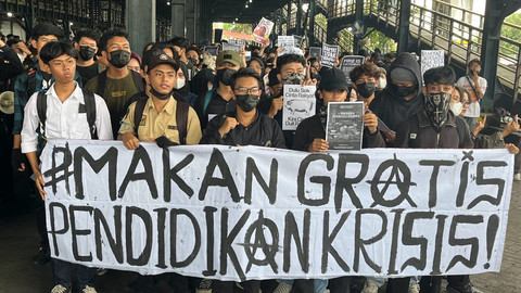 Massa Aksi 'Jogja Memanggil' yang melakukan demo bertajuk 'Aksi Bersama Rakyat'. Foto: Resti Damayanti/Pandangan Jogja