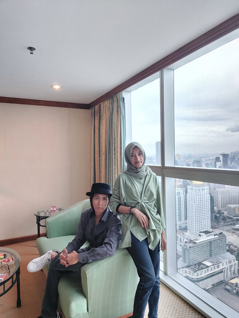 Foto staycation Mom Anisa bersama suami. Foto: dok. pribadi/Anisa