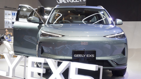 Mobil listrik Geely EX5 di IIMS 2025. Foto: Sena Pratama/kumparan
