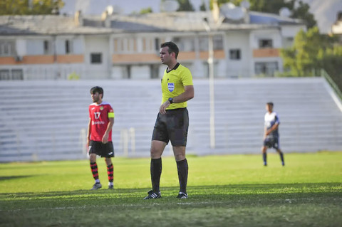 Sadullo Gulmurodi, wasit yang akan memimpin laga Indonesia vs Bahrain di Stadion GBK pada 25 Maret mendatang. Foto: Instagram/ @gulmurod.sadullo