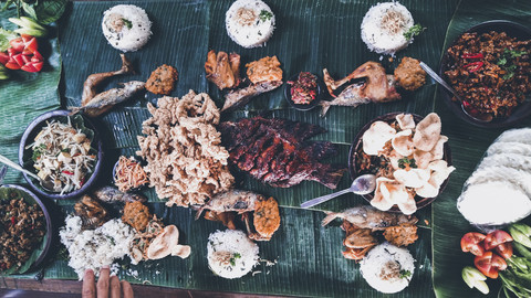 Tradisi Cucurak.Cucurak tradisi jelang Ramadan di Jawa Barat. Foto: Shutterstock