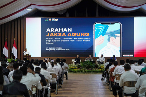 Jaksa Agung ST Burhanuddin menjadi pemateri dalam retret para kepala daerah di Akademi Militer, Magelang, Jawa Tengah, Selasa (25/2/2025). Foto: Kejagung RI