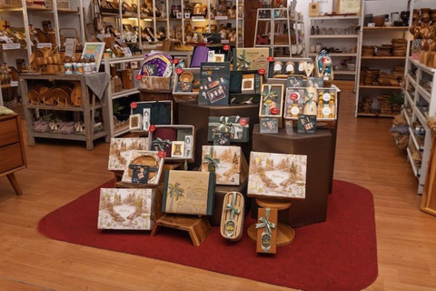 UMKM Dekayu menghadirkan pilihan hampers lebaran. Foto: Dok. Istimewa