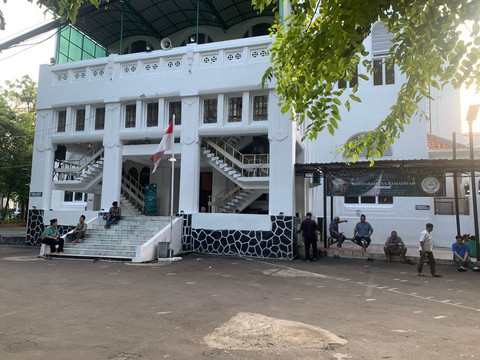 Suasana di Masjid Cut Meutia Jakarta pada hari pertama puasa, Sabtu (1/3/2025). Foto: Luthfi Humam/kumparan