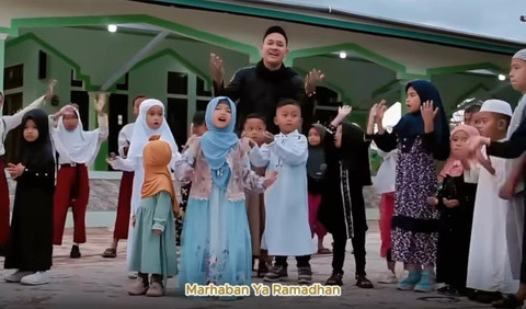 Shanum Althafunnisa feat Bobby Faraby rilis single 'Ramadhan Penuh Keberkahan'. Foto: Dok. istimewa