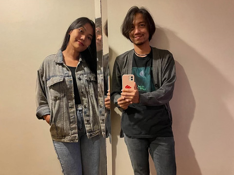 Fiersa Besari dan istri. Foto: Instagram/aqianr