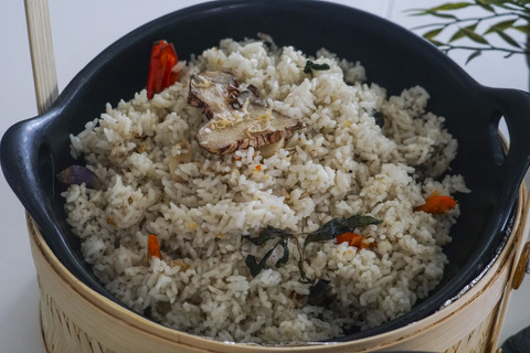 Nasi liwet, salah satu menu buka puasa di Mercure Serpong Alam Sutera. Foto: Darryl Ramadhan/kumparan