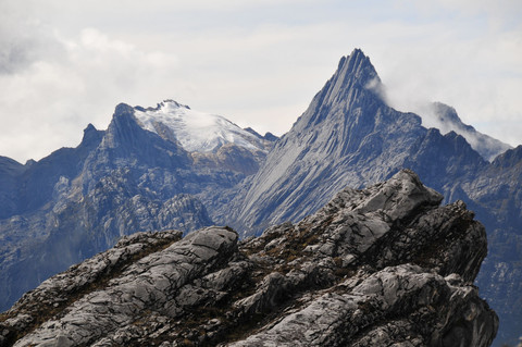 Gletser di Carstenz Pyramid. Foto: Shutterstock