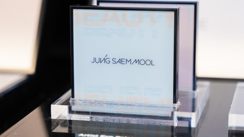 Brand makeup profesional Korea, Jung Saem Mool Beauty, resmi dirilis pada Jumat (28/2/2025) di The Langham Jakarta. Foto: Dok. Sociolla