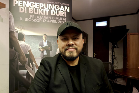 Sutradara film Joko Anwar dalam Roundtable Interview film Pengepungan Di Bukit Duri, kantor Come and See Pictures, Cipete, Jakarta Selatan, Selasa (4/3/2025).  Foto: Giovanni/kumparan