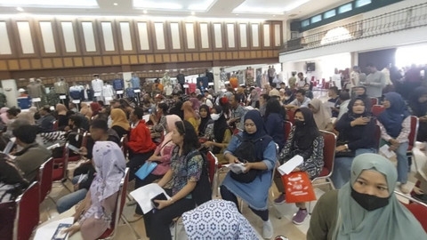 Eks Karyawan Sritex urus JHT. Foto: Dok. kumparan