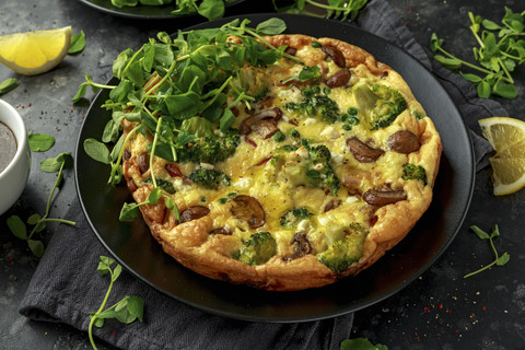Ilustrasi Omelet Brokoli. Foto: DronG/Shutterstock