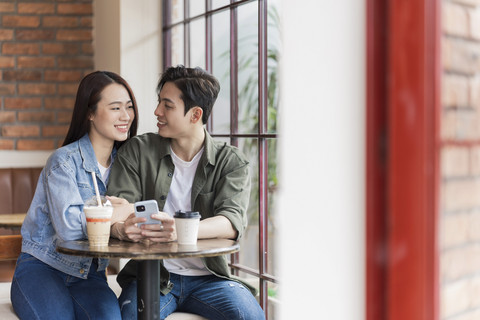 Ilustrasi pasangan. Foto: TimeImage Production/Shutterstock