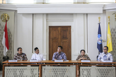 Keputusan Empat Pilar UI terkait dugaan pelanggaran etik di disertasi Menteri ESDM, Bahlil Lahadalia pada Jumat (7/3/2025). Foto: Asprilla Dwi Adha/ANTARA FOTO