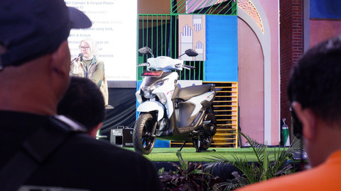 PT Yamaha Indonesia Motor Manufacturing (YIMM) resmi meluncurkan motor skutik baru Yamaha Gear Ultima 125 Hybrid di Bandung, Jawa Barat, Jumat (7/3/2025). Foto: Sena Pratama/kumparan