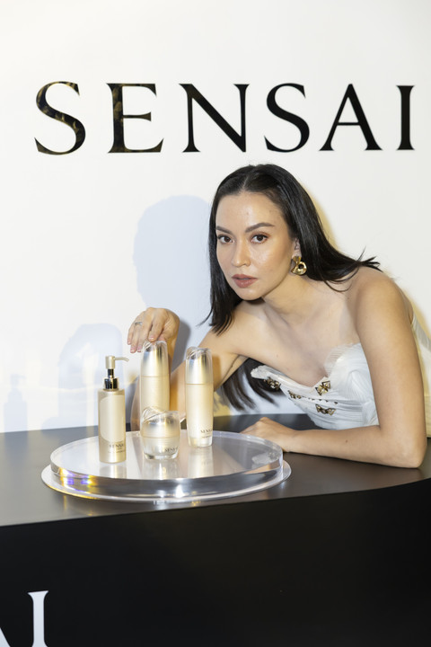 Brand skincare mewah asal Jepang, SENSAI. Foto: Multiwangi Group