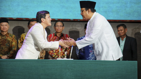 Komitmen Entaskan Kemiskinan Jawa Barat, Menteri Sosial Saifullah Yusuf Teken MoU Bersama Perguruan Tinggi. Foto: Dok. Kemensos