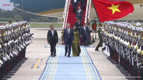 Sekretaris Jenderal Partai Komunis Vietnam tiba di Bandara Halim Perdanakusuma, Jakarta, Minggu (9/3/2025). Foto: YouTube/ Sekretariat Presiden