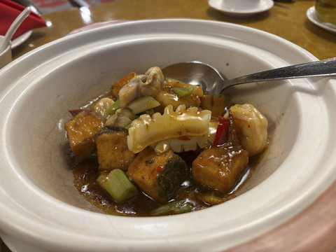 Menu baru di Hai Wang Restaurant Resinda Hotel Karawang. Foto: Andari Novianti/kumparan