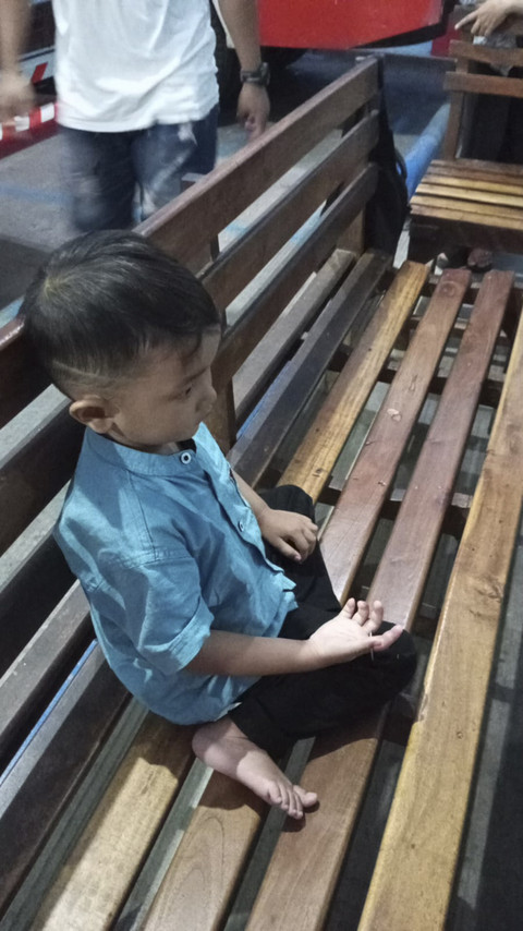 Bocah "baut ring". Foto: Dok. Command Center 112 Surabaya