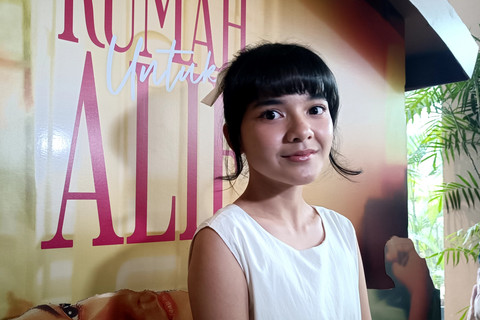 Anantya Kirana dalam konferensi pers film Rumah Untuk Alie di XXI Epicentrum, Jakarta Selatan, Senin (10/3/2025). Foto: Giovanni/kumparan