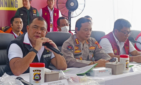 Dirtipiter Bareskrim Polri, Brigjen Nunung Syaifuddin di gudang pengoplosan LPG di Banjar Griya Kutri, Bali, Selasa (11/3/2025). Foto: Denita BR Matondang/kumparan