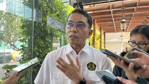 Sekretaris Jenderal Kementerian ESDM Dadan Kusdiana di kantor Kementerian ESDM, Selasa (10/3/2025). Foto: Fariza/kumparan