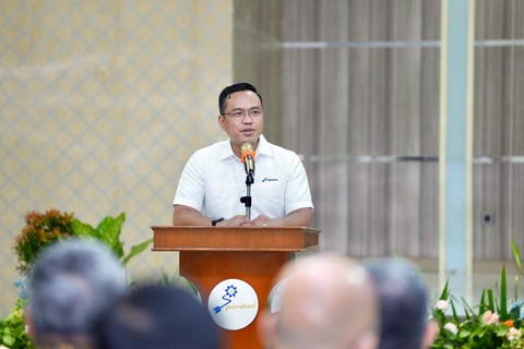 Direktur Utama Pertamina Simon Aloysius Mantiri pada penandatanganan MoU di Gedung Graha Pindad, Kota Bandung, Jawa Barat, Senin (10/3). Foto: Dok. Pertamina