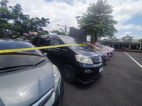 Barang bukti kasus Kekaisaran Sunda Nusantara, di Polres Cianjur. Dok: kumparan