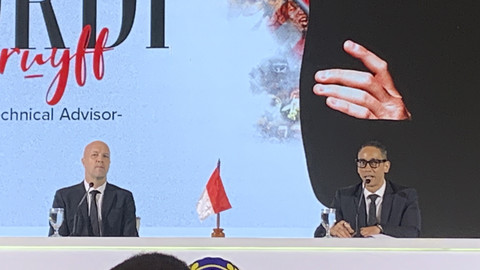 Konferensi pers Penasihat Teknik Timnas Indonesia Jordi Cruyff di Senayan, Jakarta. Selasa (11/3/2025). Foto: Aji Nugrahanto/kumparan