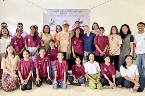 Yayasan Sudamala Bumi Insani Dukung "English Goes to Kampung" di Sumba. Foto: Dok. Sudamala Resorts