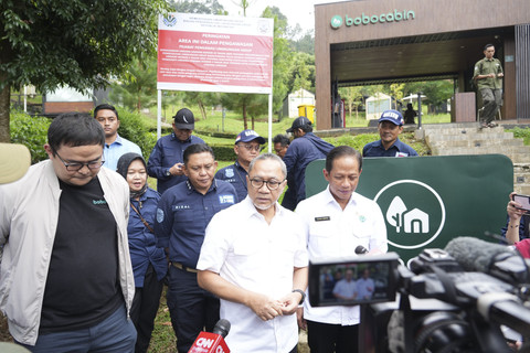 Menko Zulhas dan Menteri LH Kembali Segel Sejumlah Kawasan Bogor.  Foto: Dok. Istimewa