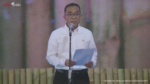 Mendiktisaintek Brian Yuliarto memberikan sambutan pada acara silaturahmi Presiden Prabowo Subianto dengan Rektor serta Pimpinan PTN dan PTS di Istana Negara, Jakarta, Kamis (13/3/2025). Foto: YouTube/ Sekretariat Presiden
