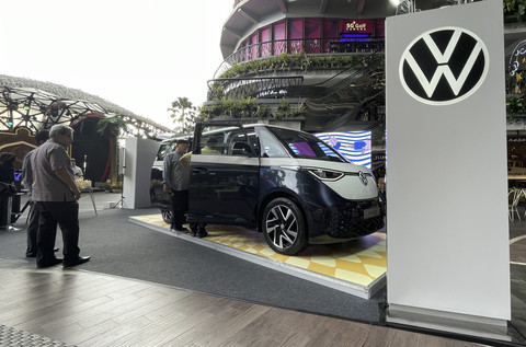 Mobil VW ID. Buzz Long Wheelbase, acara The BUZZ Point 11 - 13 Maret 2025.
 Foto: Trio Bagus Wicaksono/kumparan