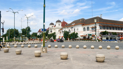 Suasana di kawasan Malioboro, tepatnya di Titik Nol Km. Foto: Foto: Adennysyahputra/Getty Images
