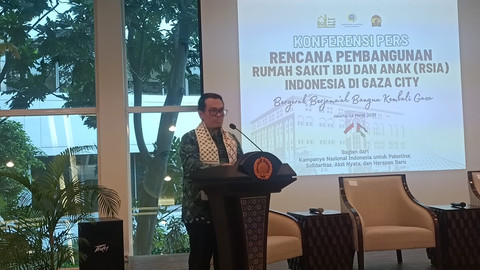 Direktur Timur Tengah Kemlu Ahrul Tsani Fathurrahman saat memberikan sambutan di konferensi pers Rencana Pembangunan Rumah Sakit Ibu dan Anak Indonesia di Kota Gaza, Kemlu, Jakpus, Jumat (14/4). Foto: Thomas Bosco/kumparan