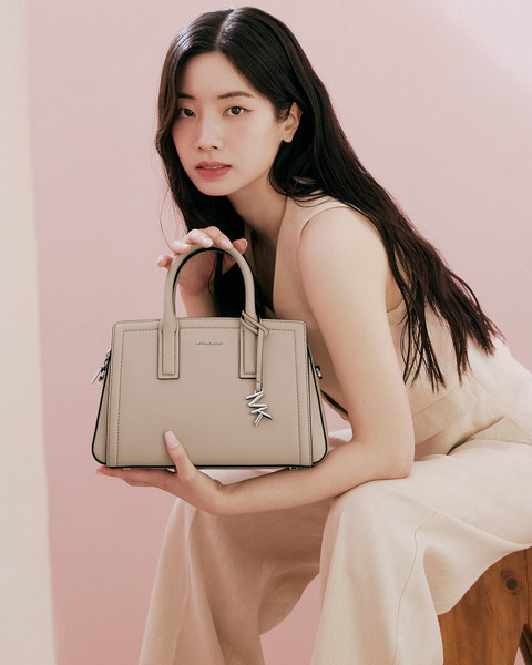 Ragam promo menarik dari Michael Kors. Foto: Michael Kors