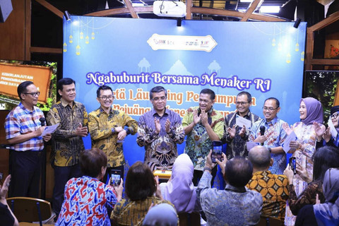 Menaker Yassierli menghadiri acara Buka Puasa Bersama dan Sharing Session yang diselenggarakan oleh Gerakan Nasional Indonesia Kompeten (GNIK) di Jakarta, Jumat (14/3/2025).  Foto: Dok. Kemnaker